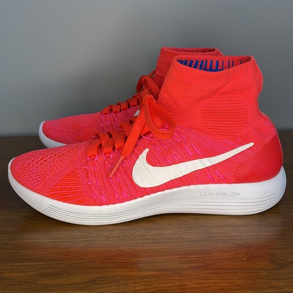 NIKE LunarEpic Flyknit Running Shoe - Picture 3 of 15